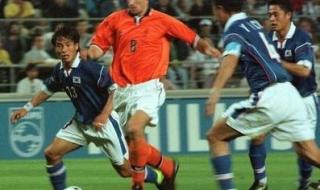 02年世界杯韩国队有多少成员在场 2002年世界杯,日本怎么没像韩国那样无耻