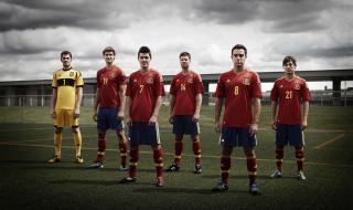 介绍一下2002世界杯韩国队对意大利和西班牙时的首发阵容 2021世界杯西班牙阵容